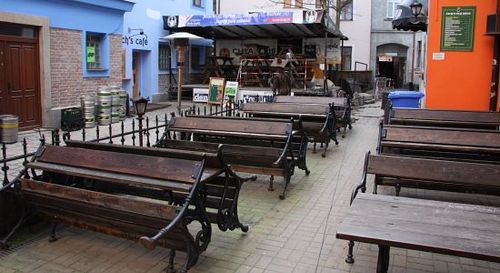 Zach's Pub